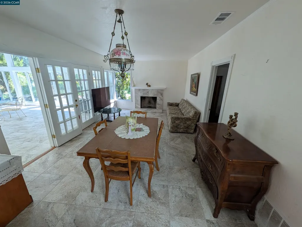 5235 La Corte Bonita Concord CA 94521
