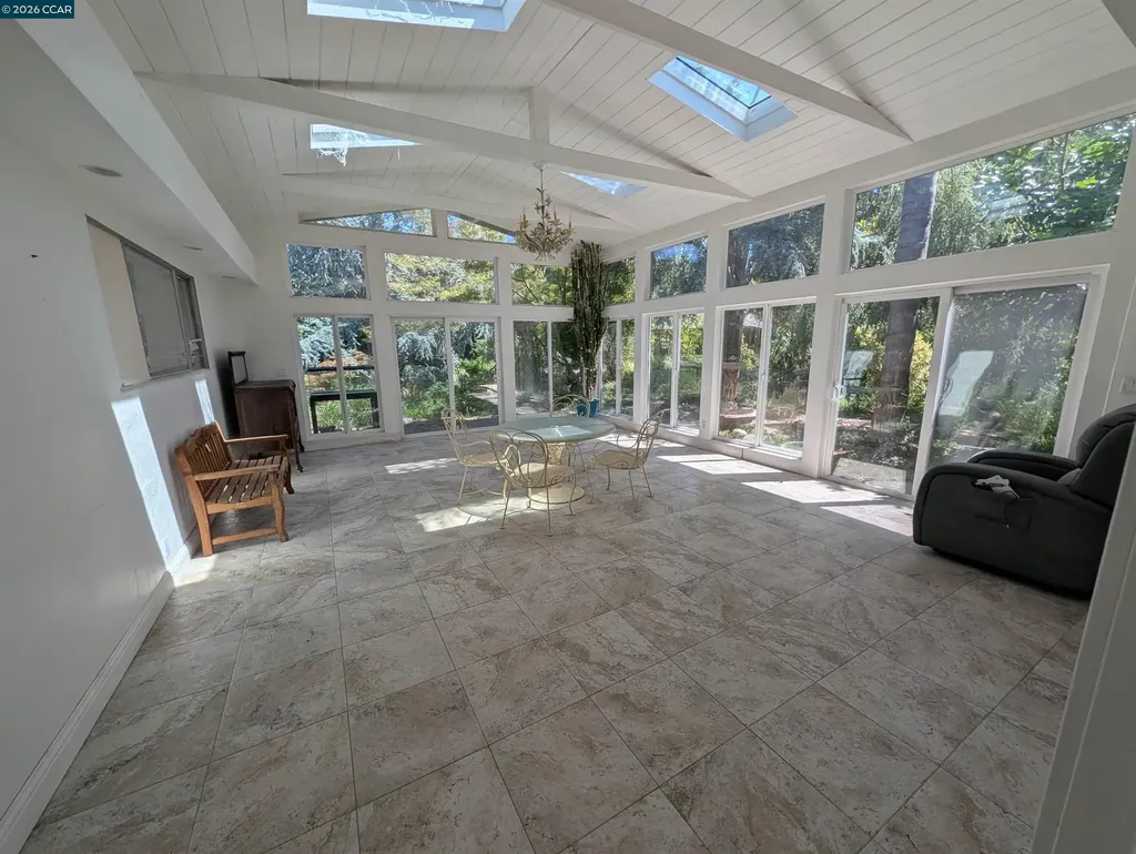 5235 La Corte Bonita Concord CA 94521