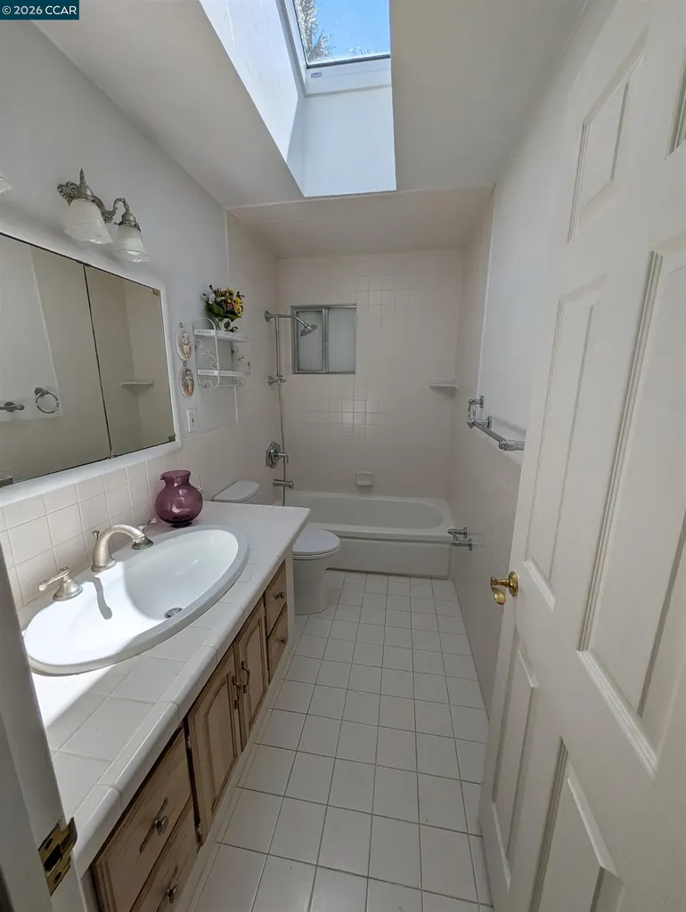 5235 La Corte Bonita Concord CA 94521