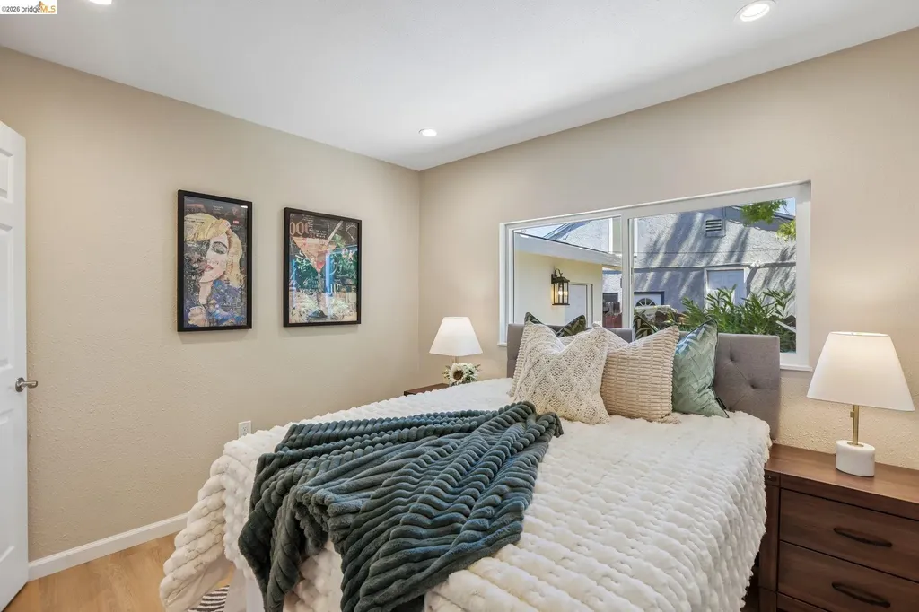 887 Linnea Avenue Ashland CA 94580