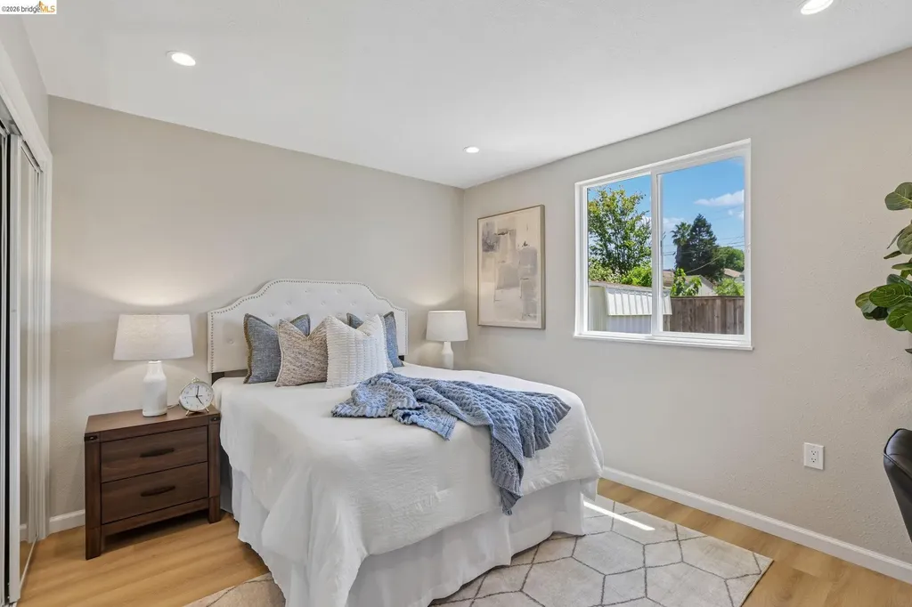 887 Linnea Avenue Ashland CA 94580