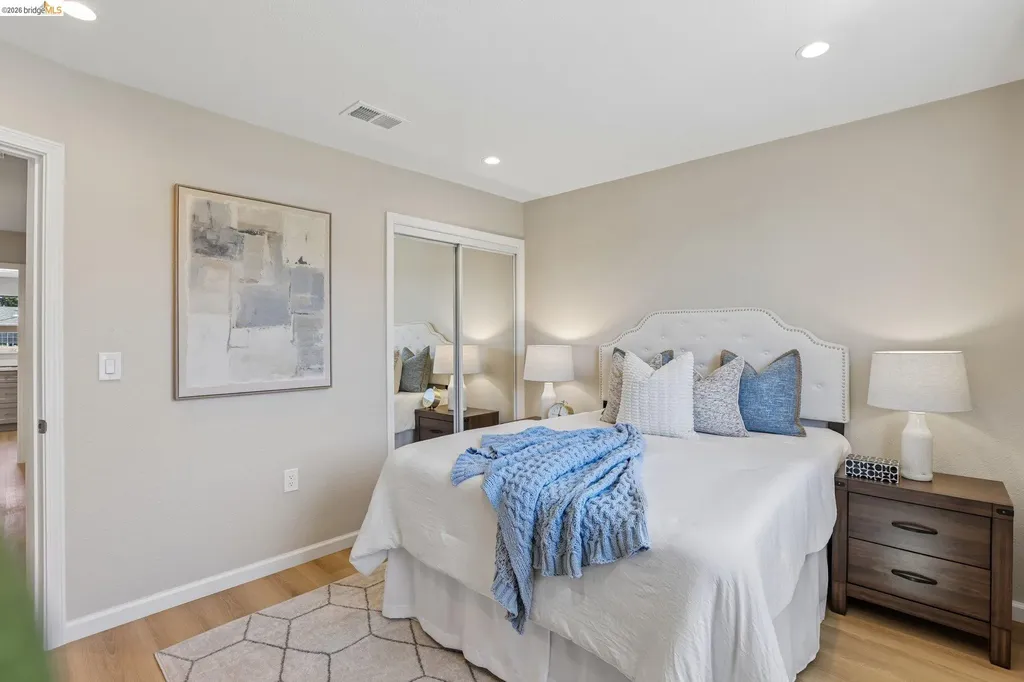 887 Linnea Avenue Ashland CA 94580