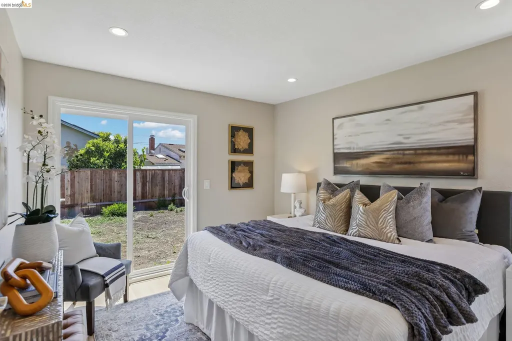 887 Linnea Avenue Ashland CA 94580
