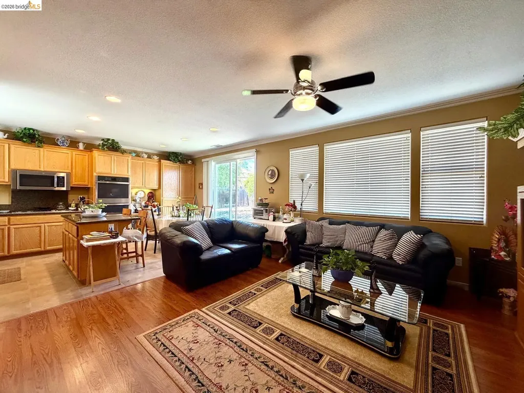 2084 Schell Mountain Way Antioch CA 94531