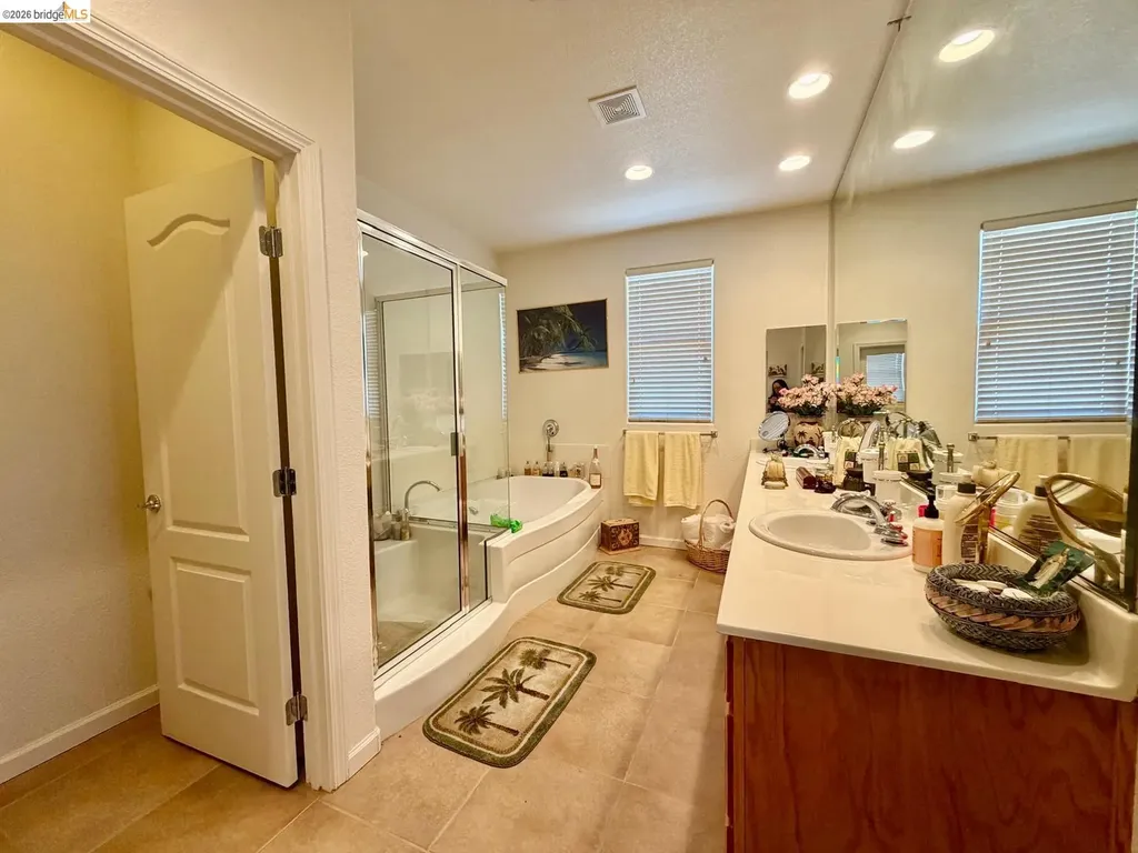 2084 Schell Mountain Way Antioch CA 94531