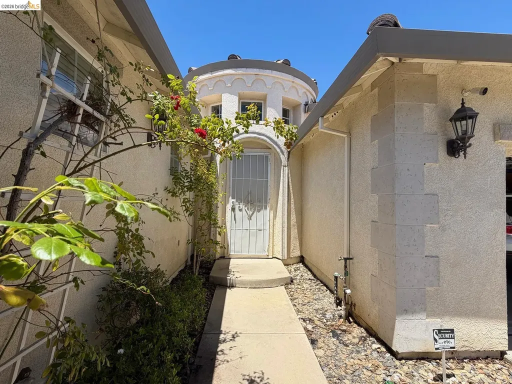 2084 Schell Mountain Way Antioch CA 94531