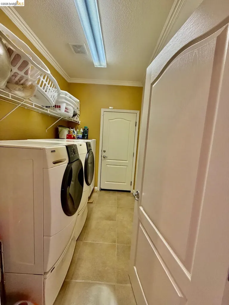 2084 Schell Mountain Way Antioch CA 94531