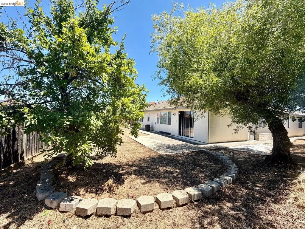 2084 Schell Mountain Way Antioch CA 94531