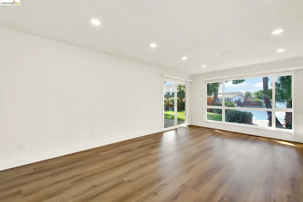 8 Lake Drive Antioch CA 94509