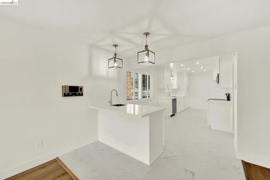 8 Lake Drive Antioch CA 94509