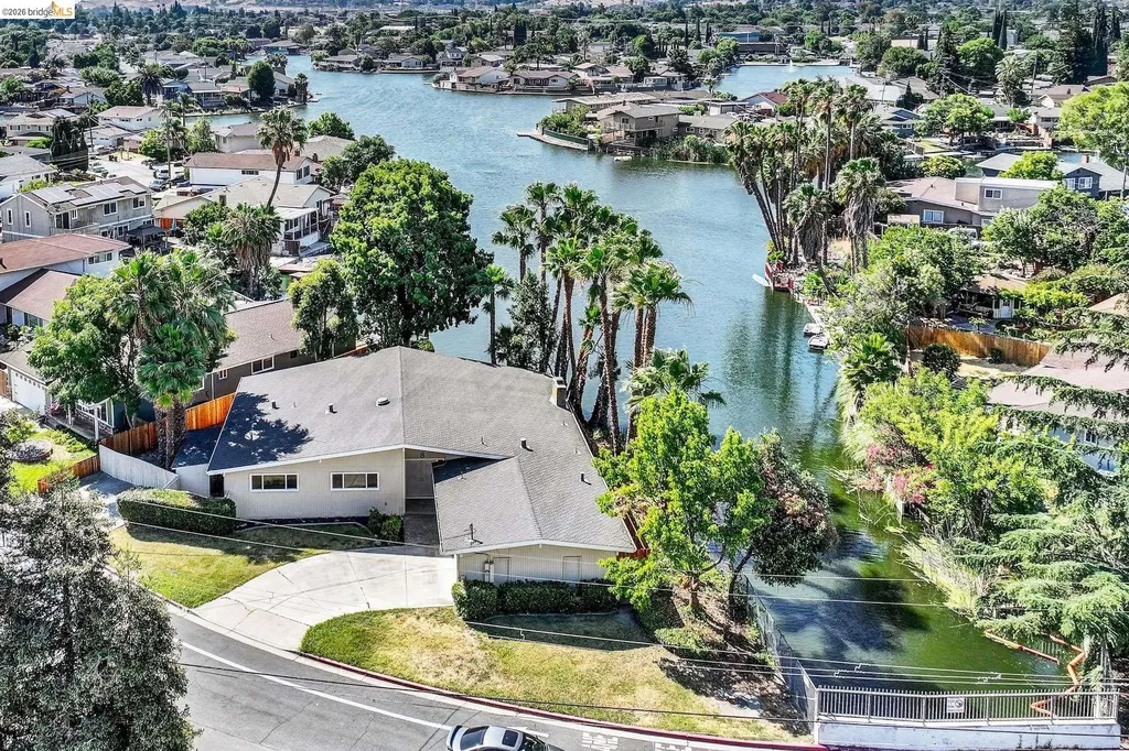 8 Lake Drive Antioch CA 94509