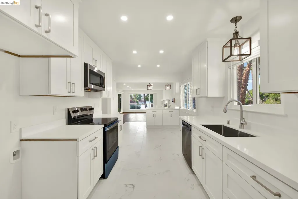 8 Lake Drive Antioch CA 94509
