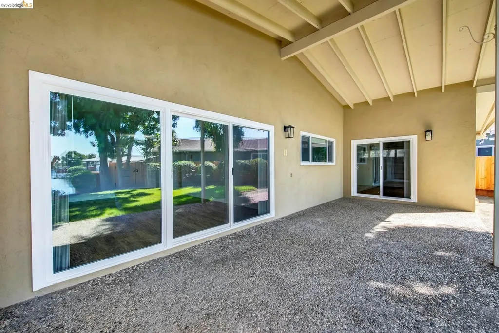 8 Lake Drive Antioch CA 94509
