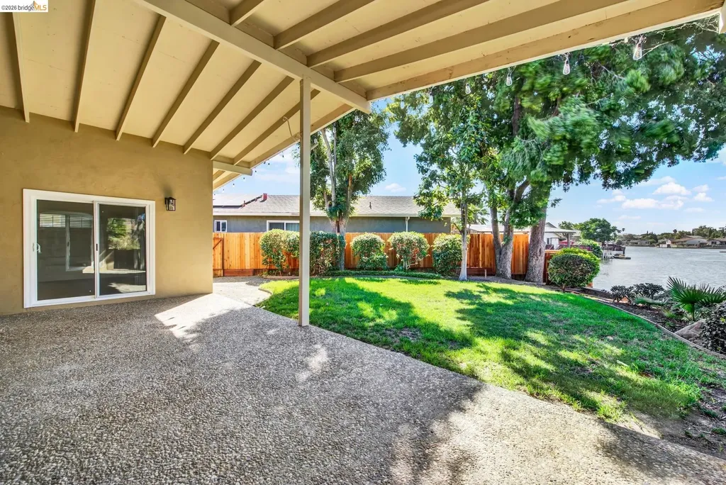 8 Lake Drive Antioch CA 94509