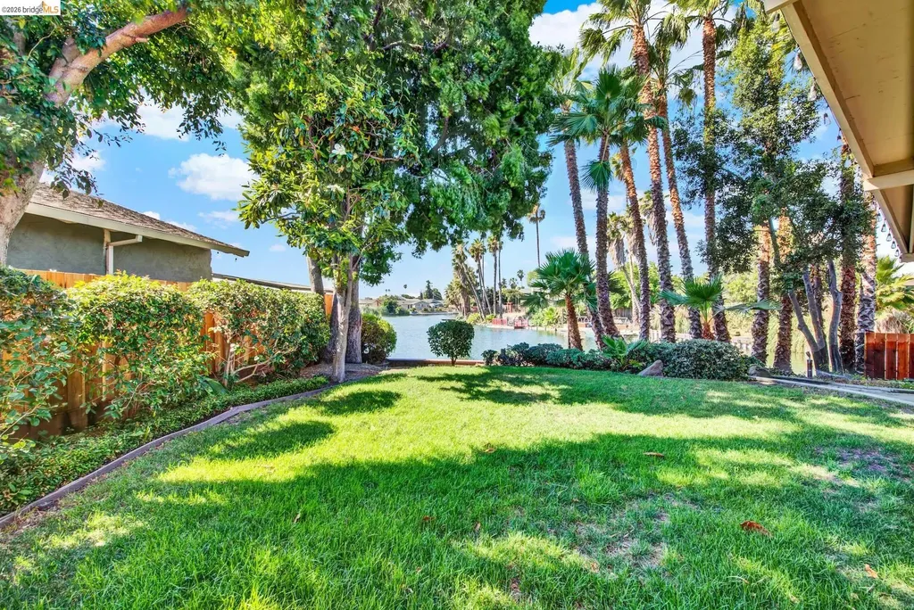 8 Lake Drive Antioch CA 94509