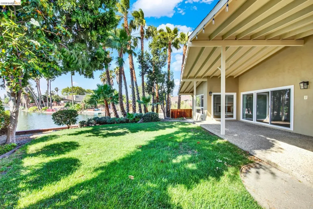 8 Lake Drive Antioch CA 94509