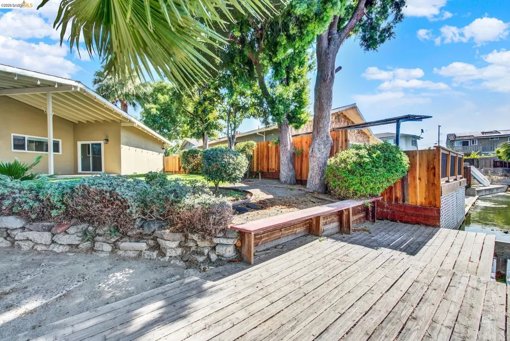 8 Lake Drive Antioch CA 94509