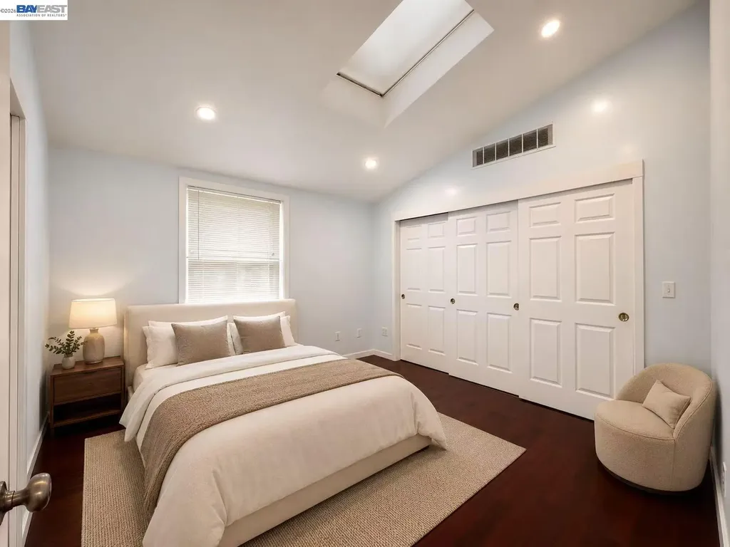3325 Macarthur Boulevard Oakland CA 94602