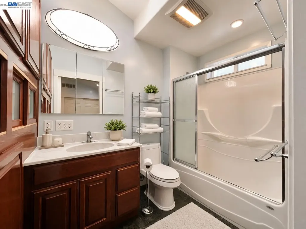 3325 Macarthur Boulevard Oakland CA 94602