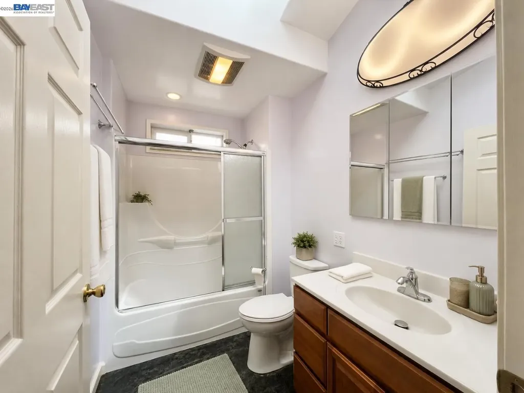 3325 Macarthur Boulevard Oakland CA 94602