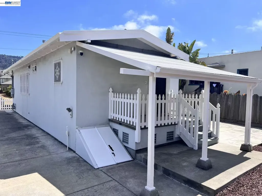 3325 Macarthur Boulevard Oakland CA 94602