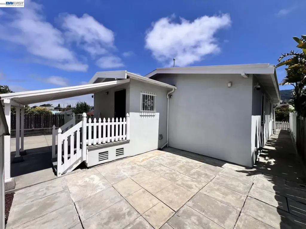 3325 Macarthur Boulevard Oakland CA 94602