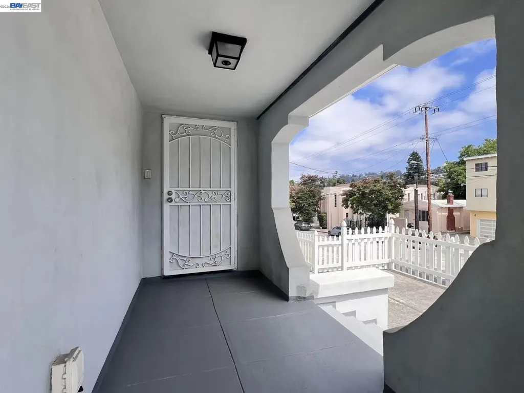3325 Macarthur Boulevard Oakland CA 94602