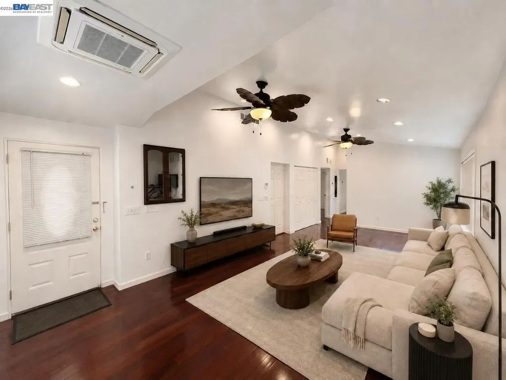 3325 Macarthur Boulevard Oakland CA 94602