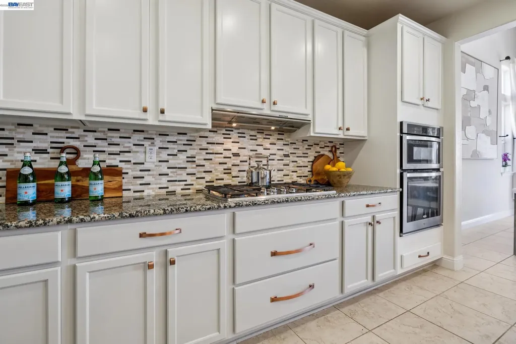 130 Benmore Drive Hayward CA 94542