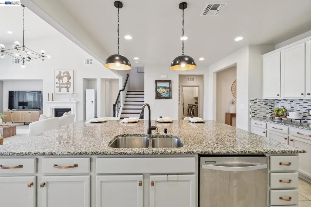 130 Benmore Drive Hayward CA 94542