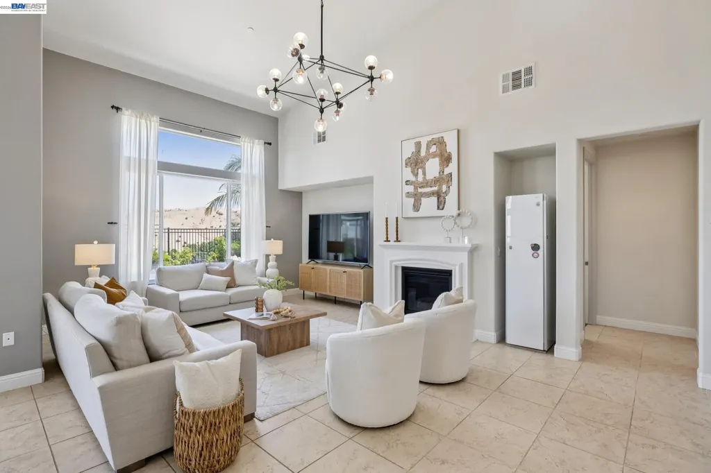 130 Benmore Drive Hayward CA 94542