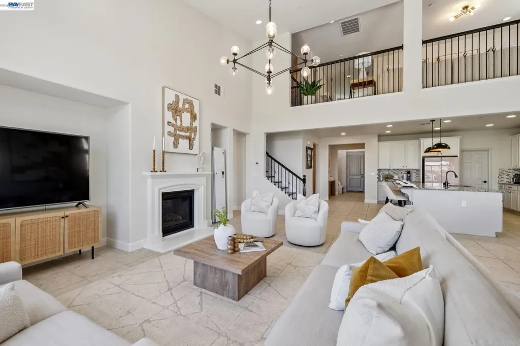 130 Benmore Drive Hayward CA 94542