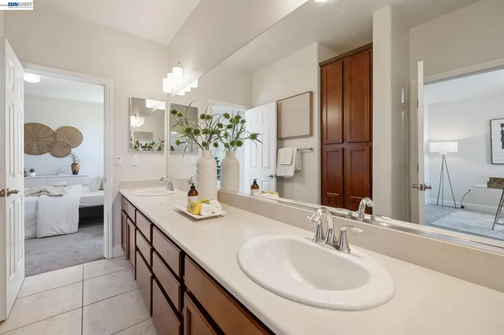 130 Benmore Drive Hayward CA 94542