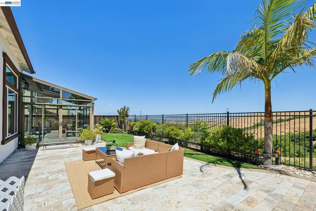 130 Benmore Drive Hayward CA 94542