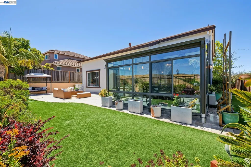 130 Benmore Drive Hayward CA 94542