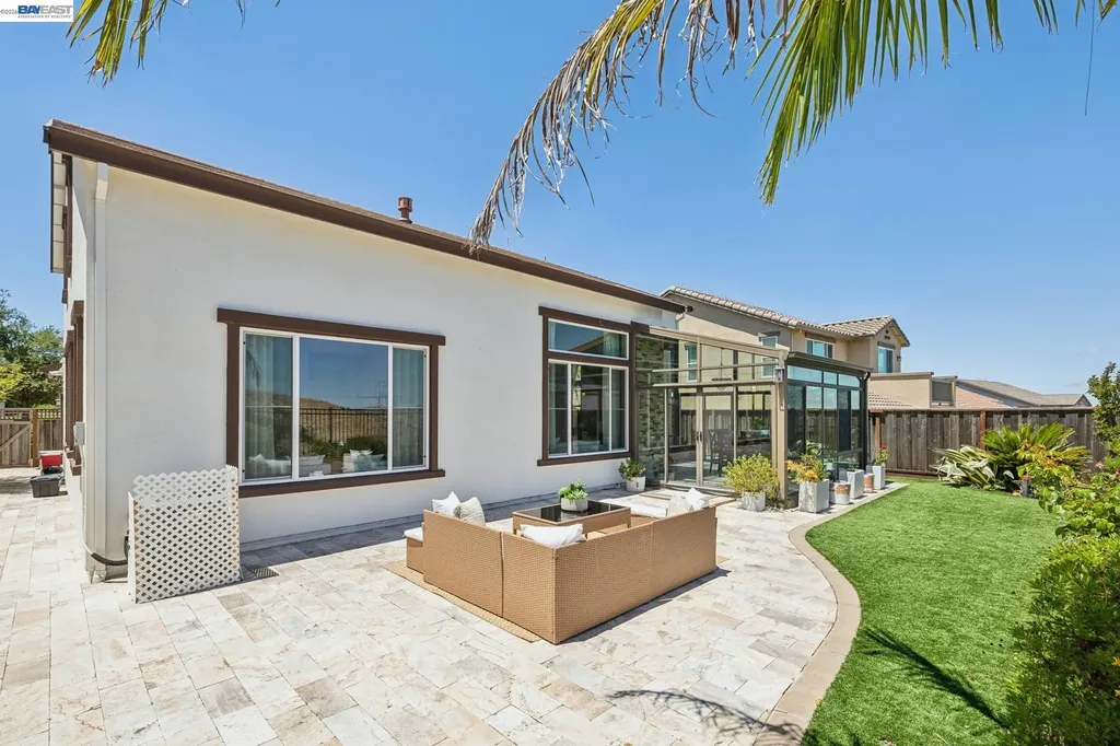 130 Benmore Drive Hayward CA 94542