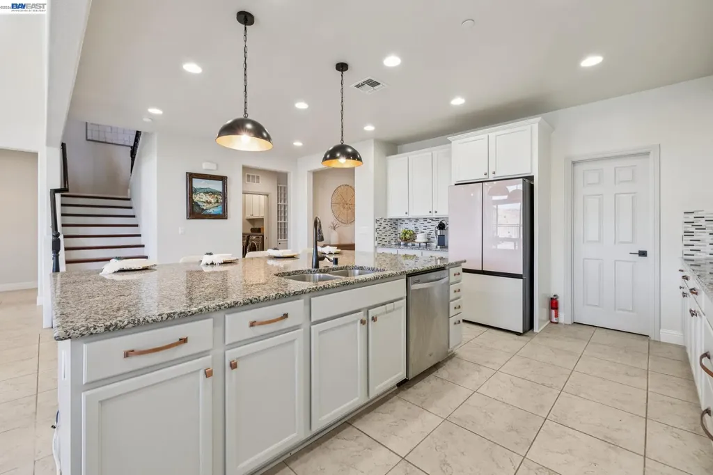 130 Benmore Drive Hayward CA 94542