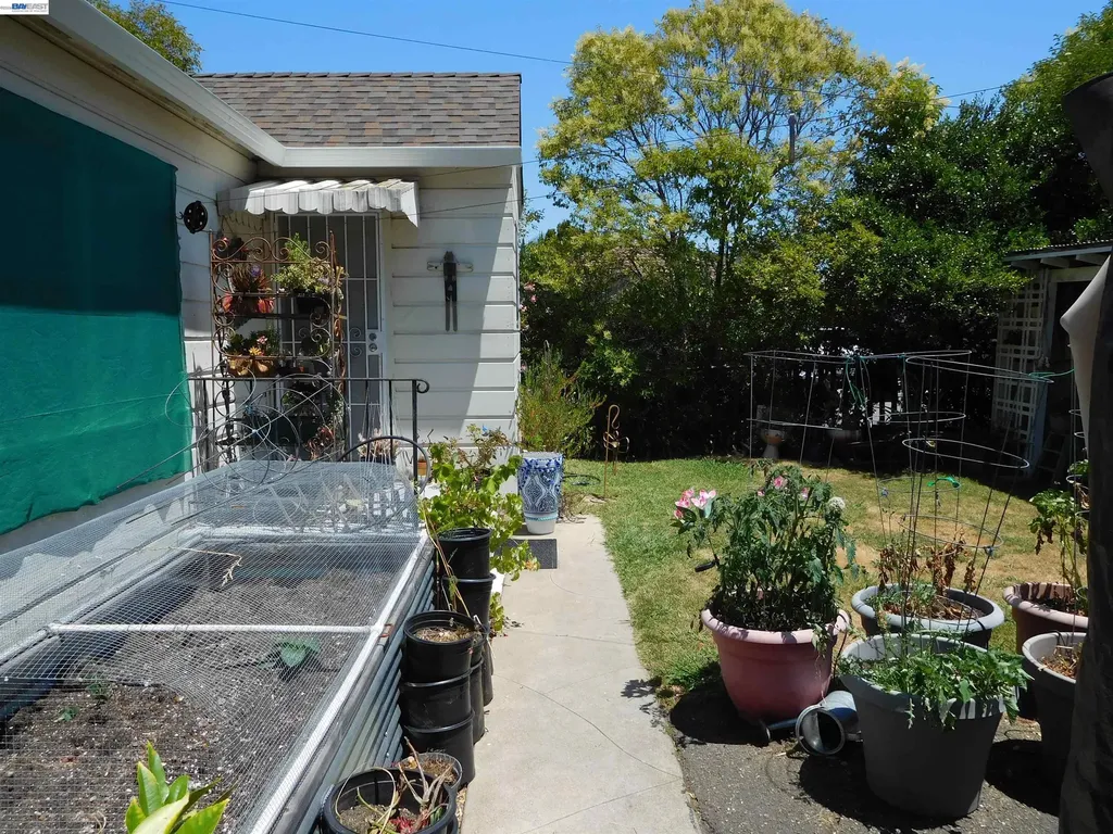3257 Somerset Avenue Castro Valley CA 94546