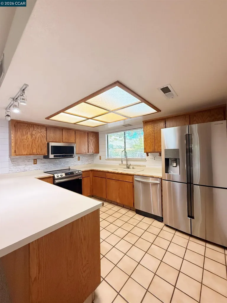 1640 San Vicente Avenue Napa CA 94558