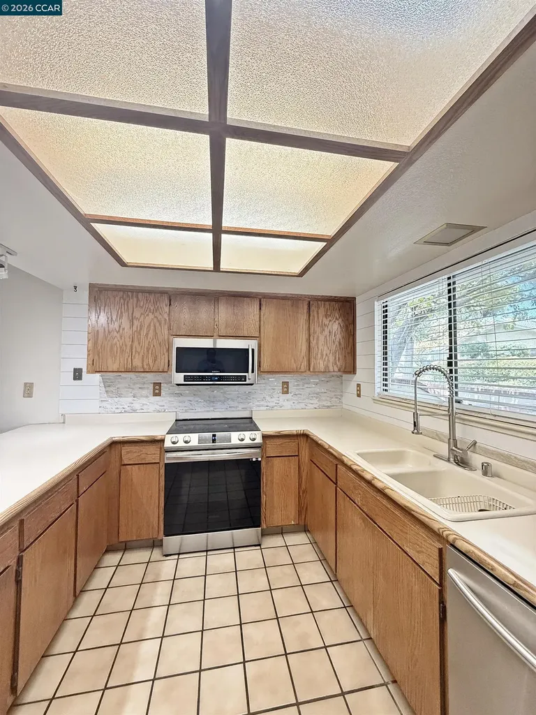 1640 San Vicente Avenue Napa CA 94558