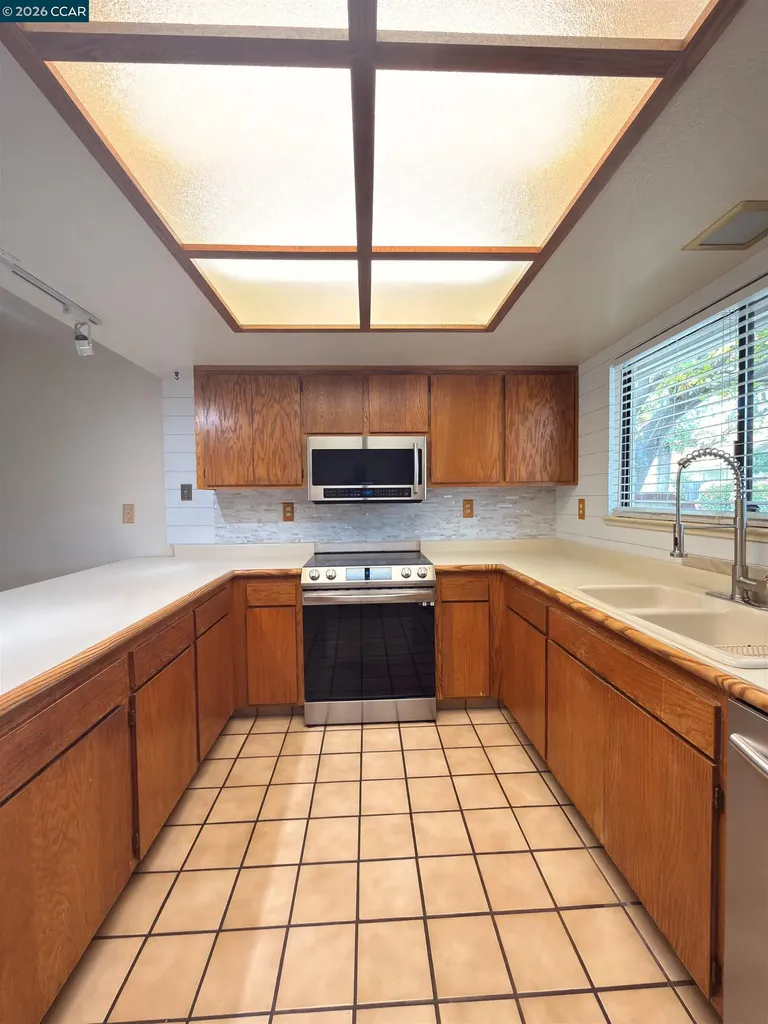 1640 San Vicente Avenue Napa CA 94558