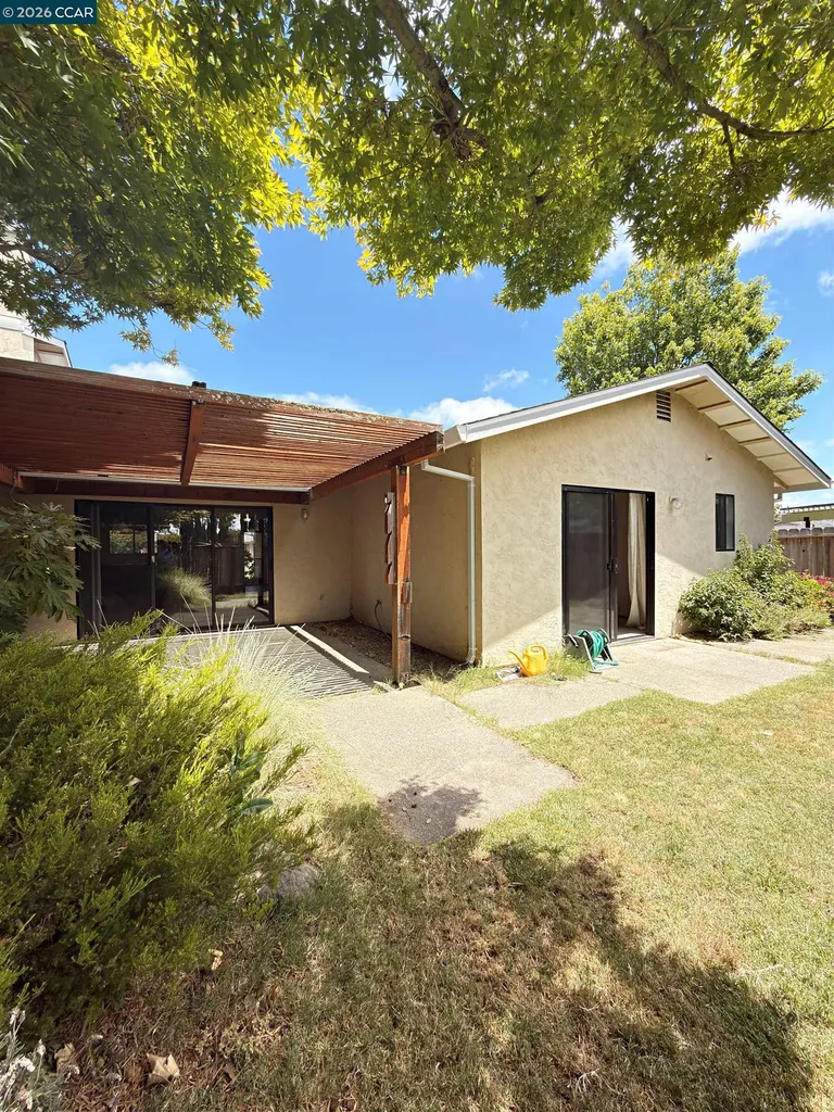 1640 San Vicente Avenue Napa CA 94558