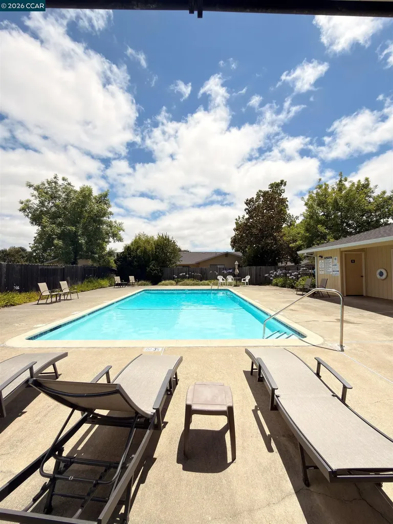 1640 San Vicente Avenue Napa CA 94558