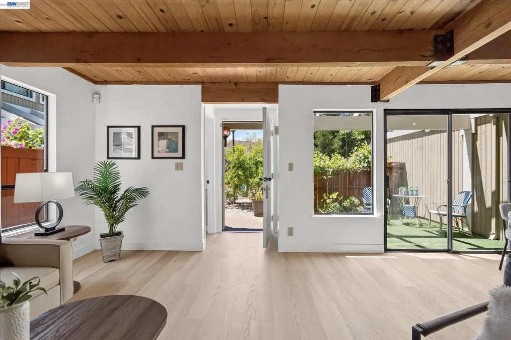 112 Mission Drive Pleasanton CA 94566