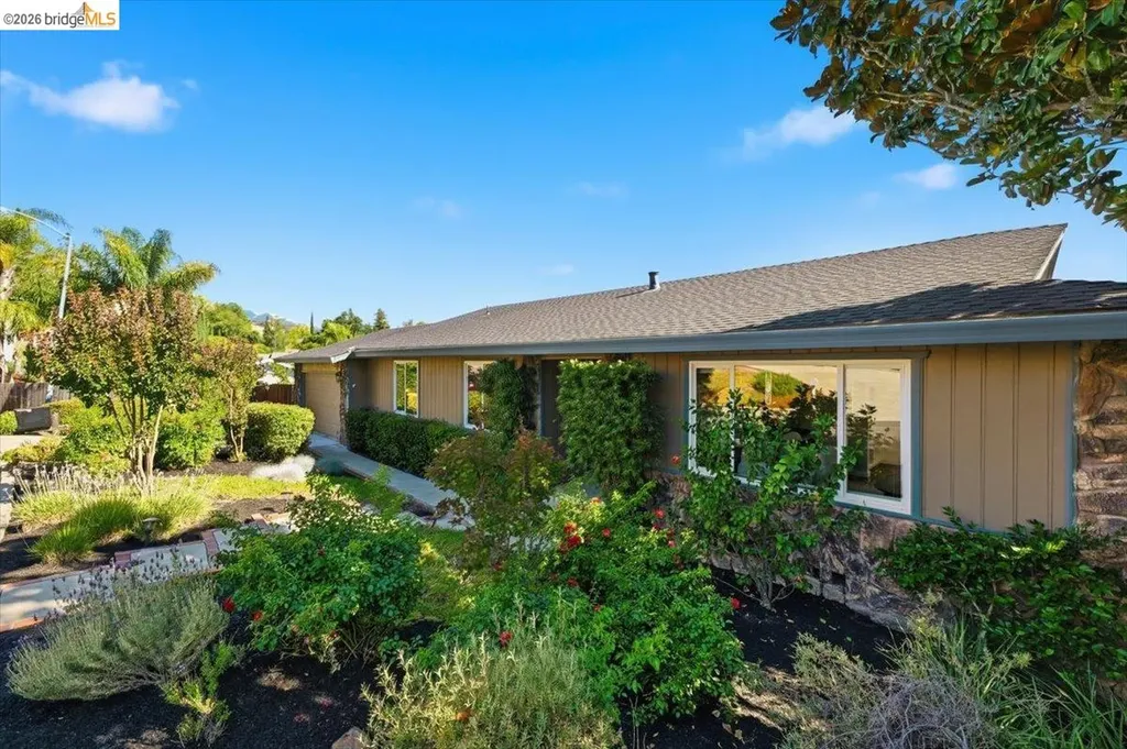 733 Daffodil Way Concord CA 94518