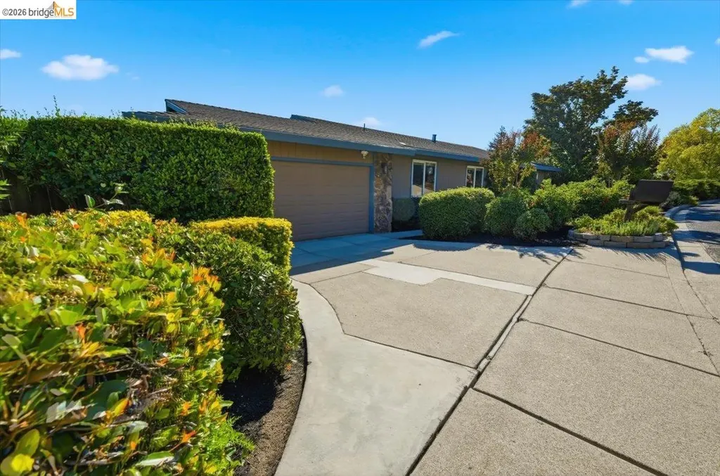 733 Daffodil Way Concord CA 94518