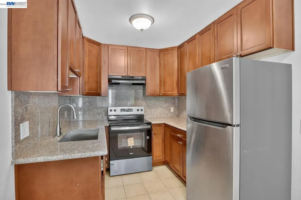 2841 Octavia Street Oakland CA 94619