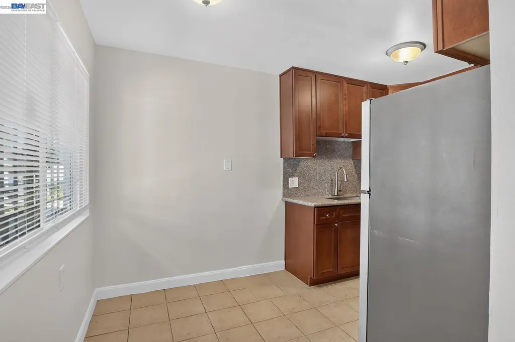 2841 Octavia Street Oakland CA 94619