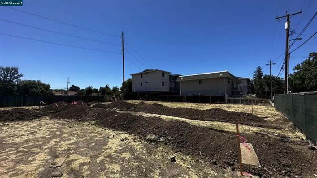1561 Pine Street Concord CA 94520