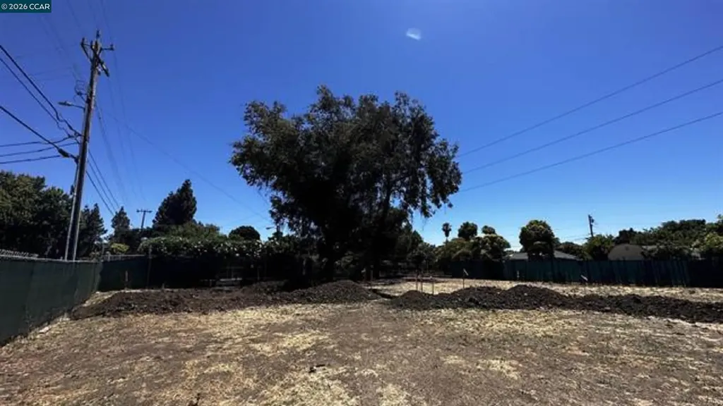 1561 Pine Street Concord CA 94520